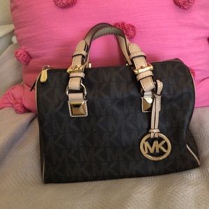 Michael Kors Barrel bag